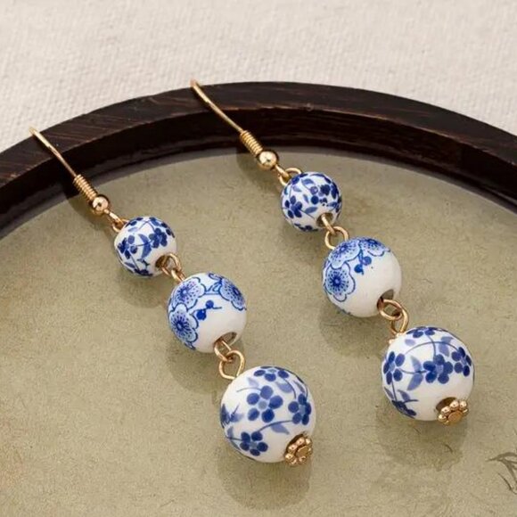 BLUE & WHITE DANGLES - Picture 3 of 3